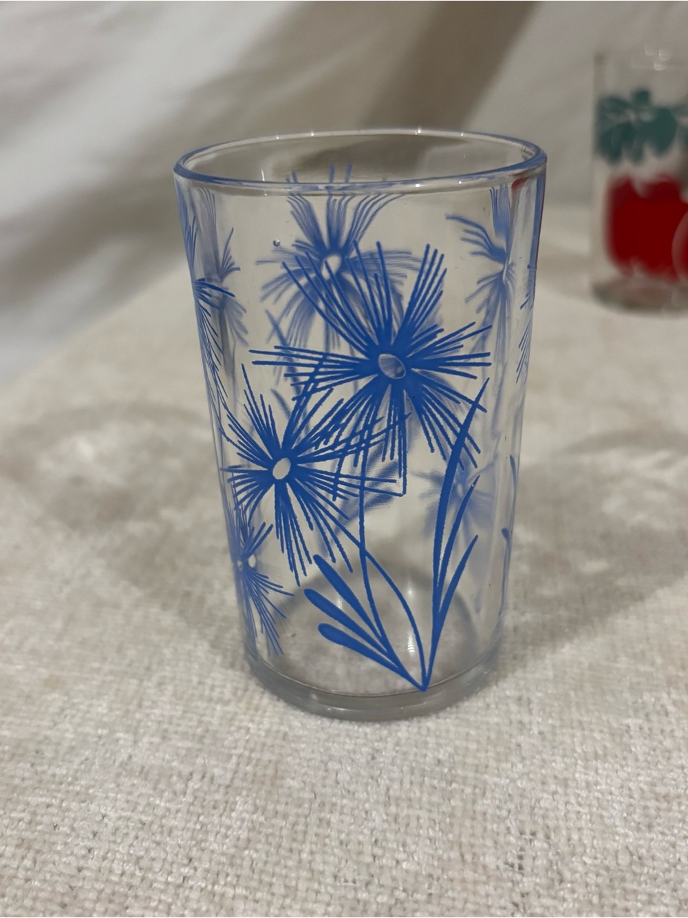 Set of 5 Vintage Floral Printed Glasses - Blue, Red, Green - Picture 4 of 6